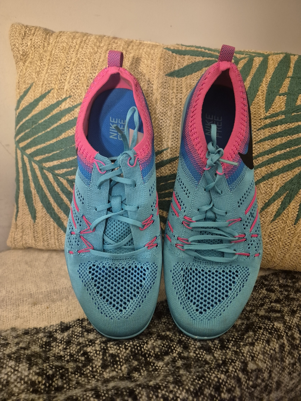 Nike Women’s Flyknit Running Shoes - Aqua with Pink Accents Sz 11